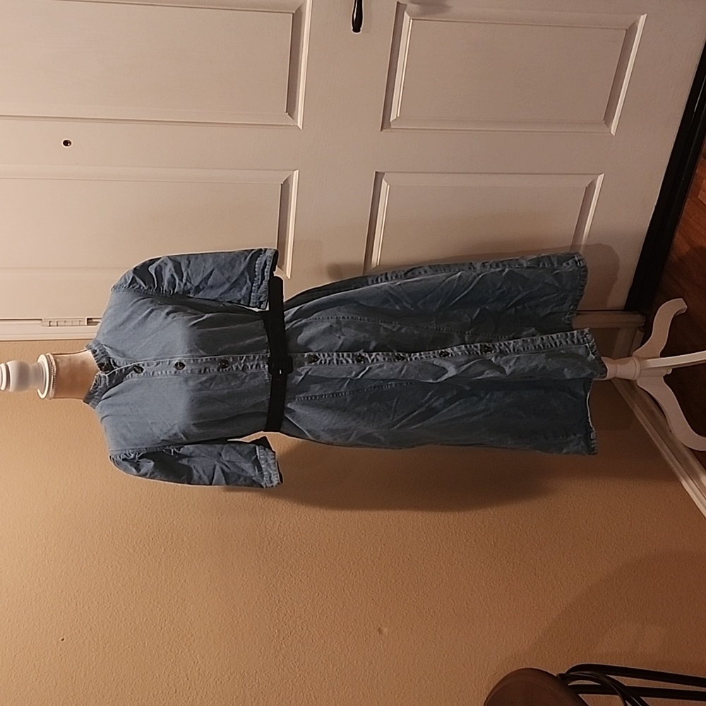 GUC Who What Wear denim short sleeve knee-length dress w/pockets & belt hoops LG